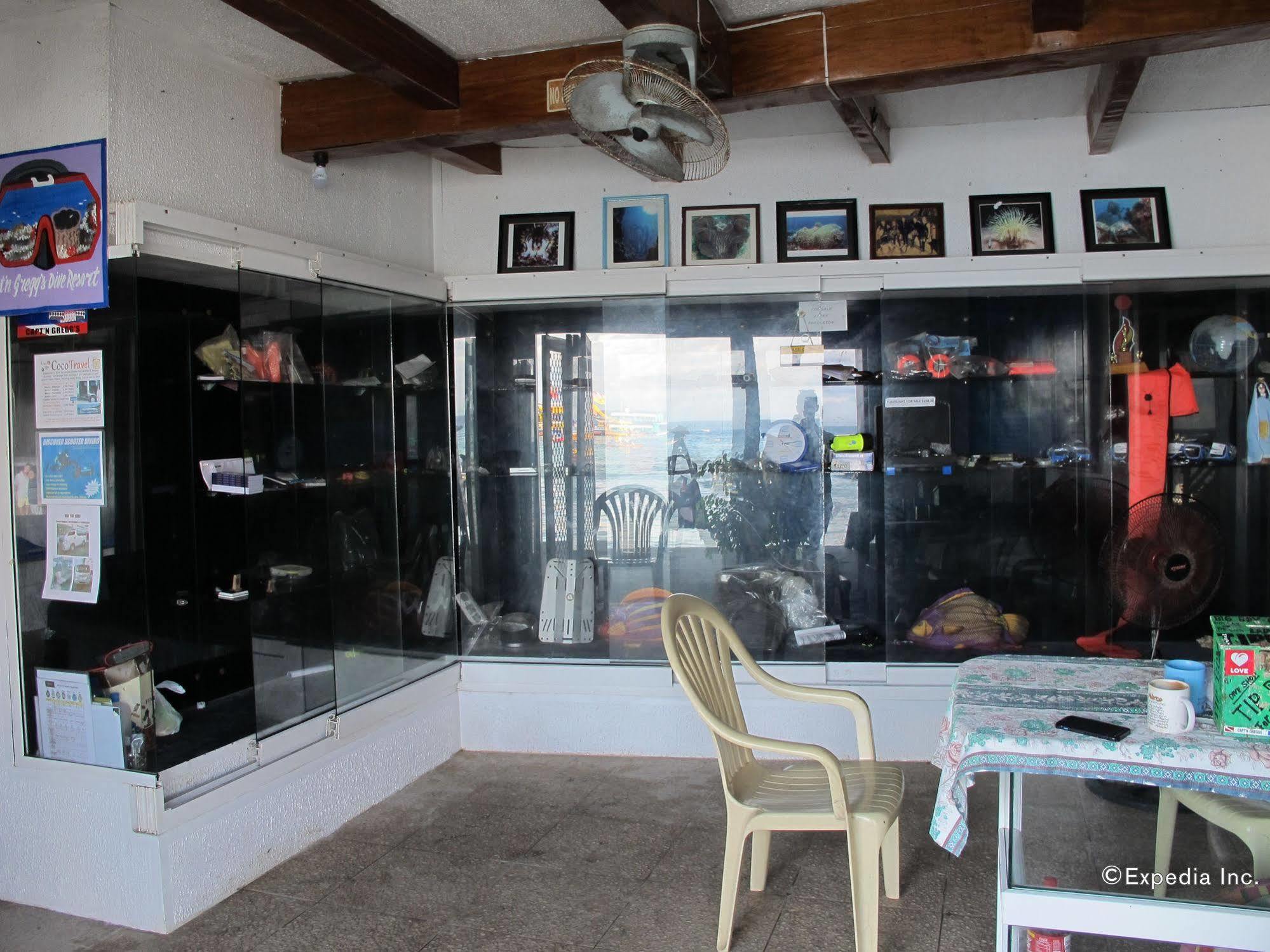 Captngreggs Dive Resort Puerto Galera Exterior photo